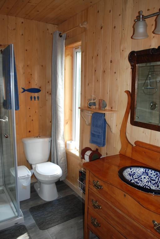 Auberge De La Riviere Matapedia - Matapedia River Lodge Routhierville Ngoại thất bức ảnh